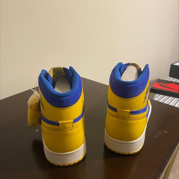 2013 Air Jordan 1 Retro Hi Laney main image 4